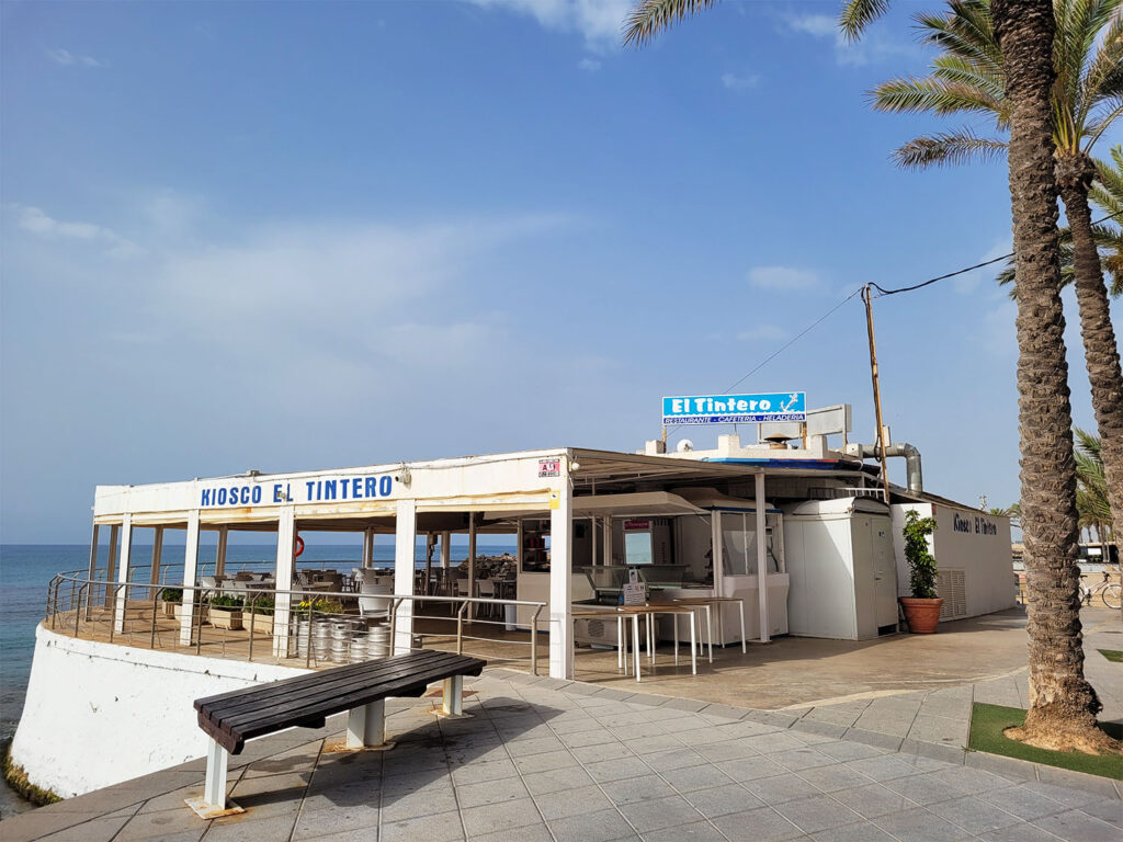 Kiosco del Tintero en restaurang med utsikt över havet.